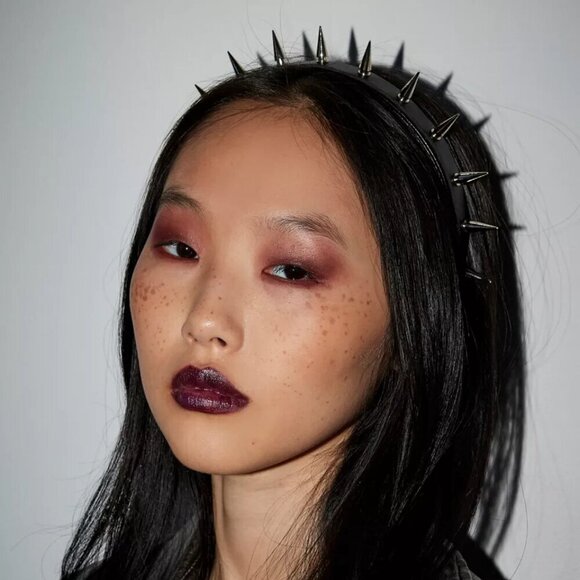 NWT Urban Outfitters Mega Spike Black Statement Headband - Picture 1 of 5